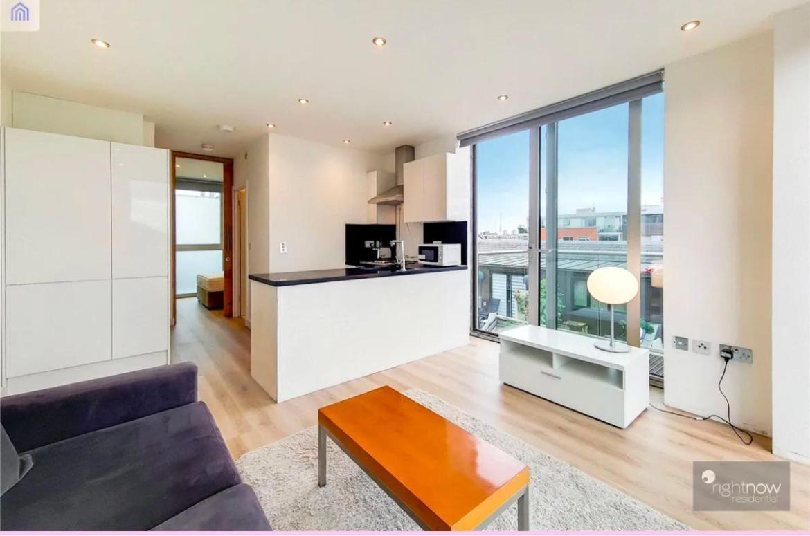 Stunning Views Of The Shard And Apartment *